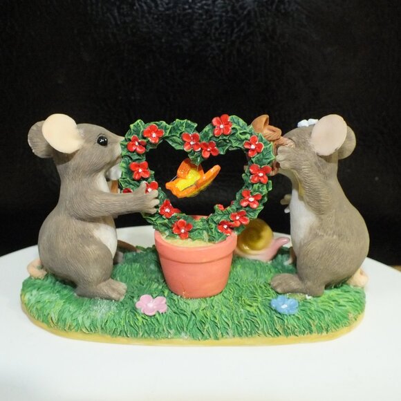 Charming Tails"Keeping Our Love Alive" by Dean Griff Retired - Picture 2 of 3